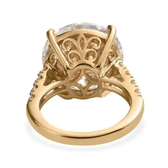 10.50 CARAT MOISSANITE RING - Picture 8 of 13